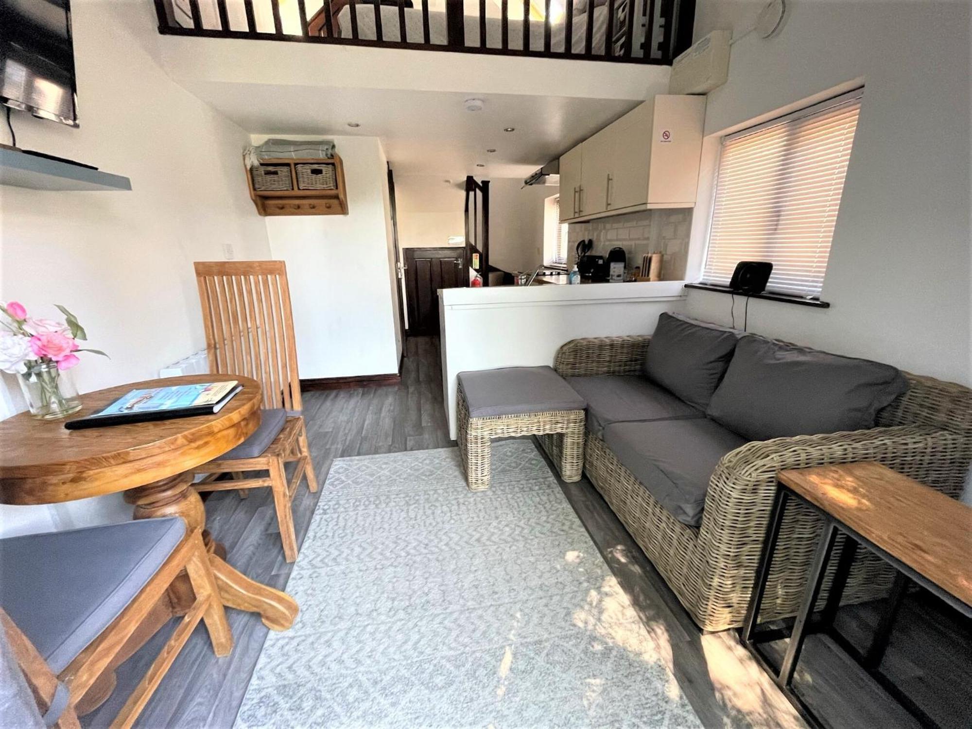 The Stables - Detached Cottage With Private Garden & Hot Tub St Austell Bagian luar foto